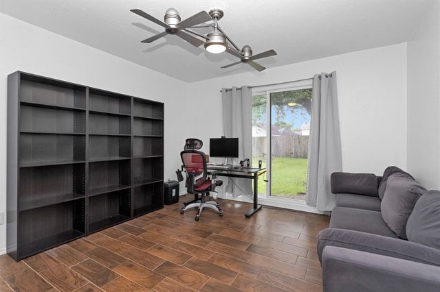 21507 Meadowhill Drive, Spring, TX 77388