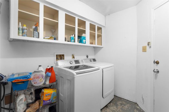 21507 Meadowhill Drive, Spring, TX 77388