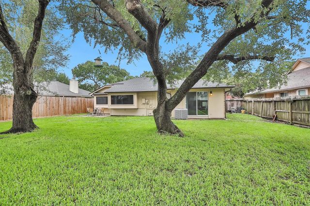 21507 Meadowhill Drive, Spring, TX 77388