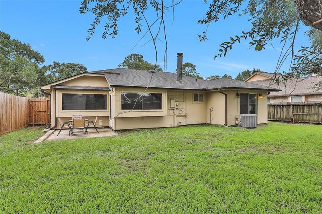 21507 Meadowhill Drive, Spring, TX 77388