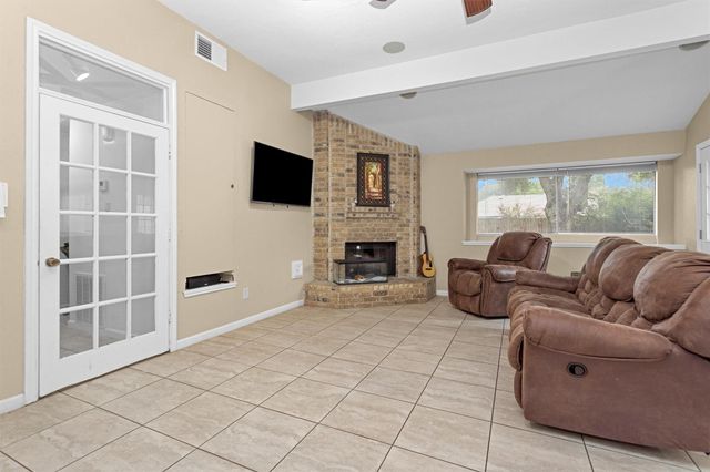 21507 Meadowhill Drive, Spring, TX 77388