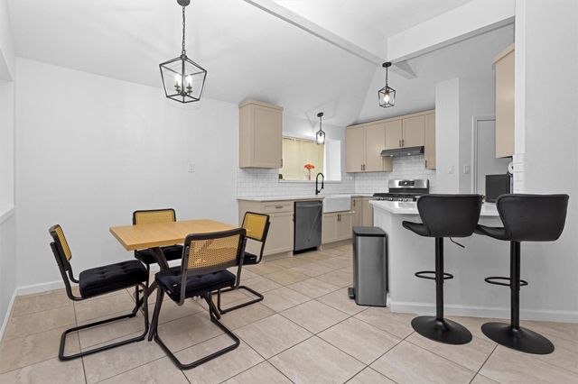 21507 Meadowhill Drive, Spring, TX 77388