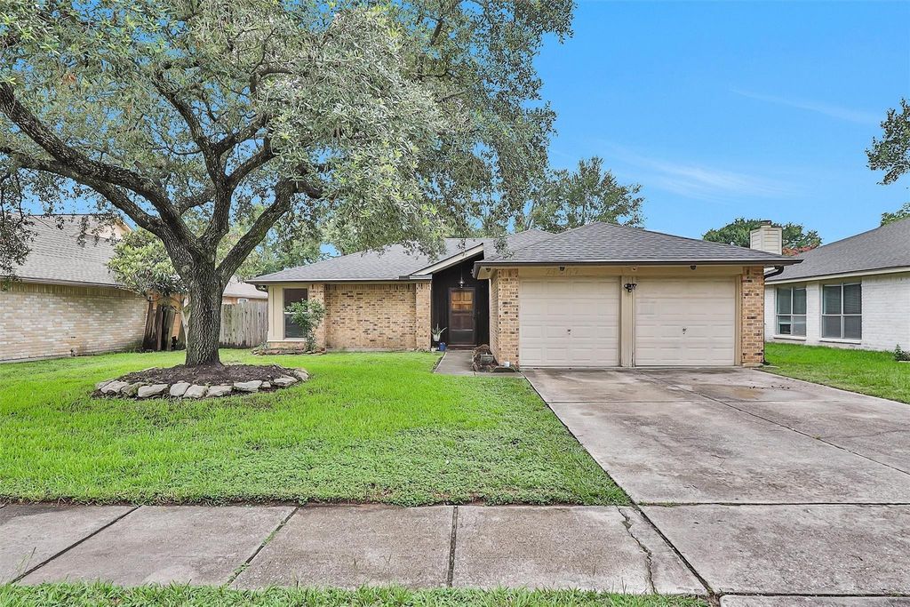 21507 Meadowhill Drive, Spring, TX 77388