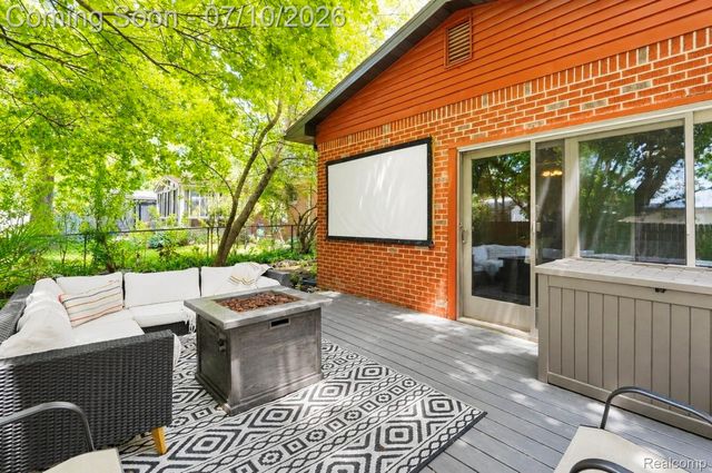1061 Western Drive, Ann Arbor, MI 48103