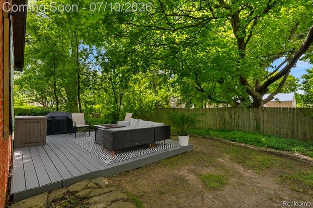 1061 Western Drive, Ann Arbor, MI 48103