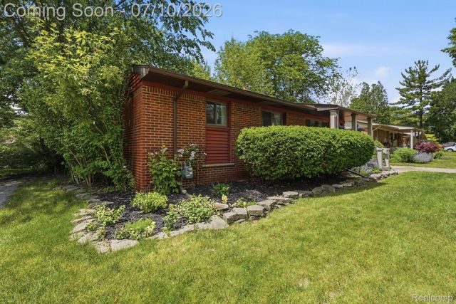 1061 Western Drive, Ann Arbor, MI 48103