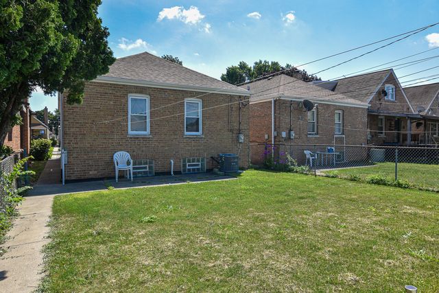 5036 S Leclaire Avenue, Chicago, IL 60638
