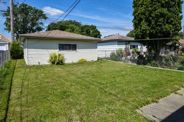 5036 S Leclaire Avenue, Chicago, IL 60638