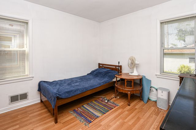 5036 S Leclaire Avenue, Chicago, IL 60638