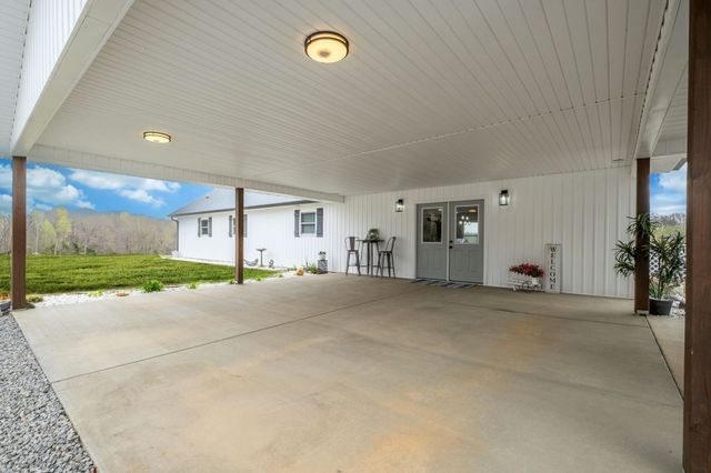 1043 Murphy Hollow Road, Vanleer, TN 37181
