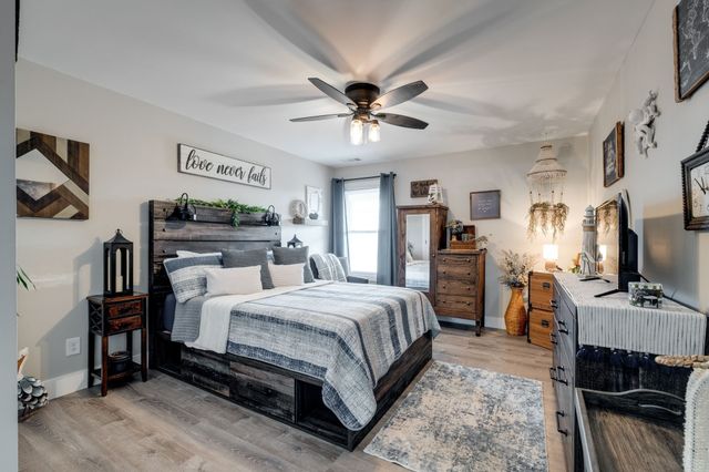 1043 Murphy Hollow Road, Vanleer, TN 37181