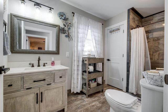 1043 Murphy Hollow Road, Vanleer, TN 37181