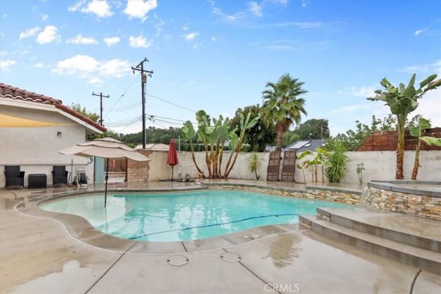 1152 N Redding, Upland, CA 91786