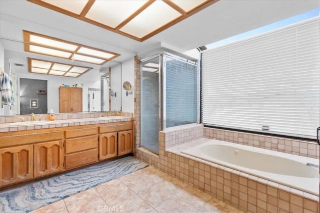 1152 N Redding, Upland, CA 91786