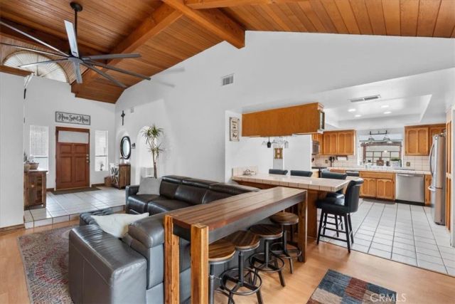 1152 N Redding, Upland, CA 91786
