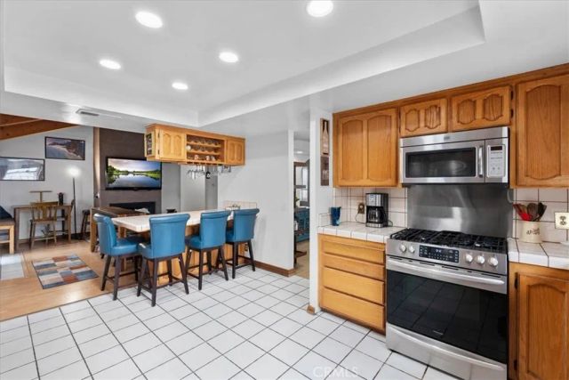 1152 N Redding, Upland, CA 91786