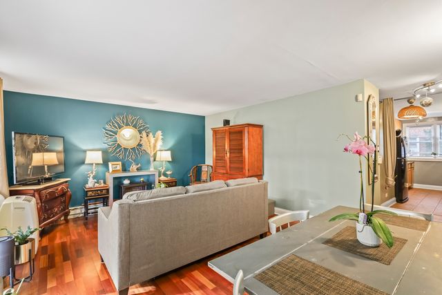 2626 W Catalpa Avenue 21, Chicago, IL 60625