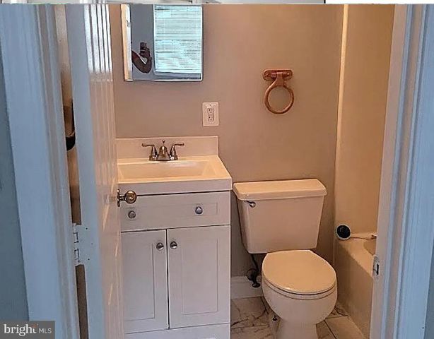2110 YOUNG ST SE, Washington, DC 20020