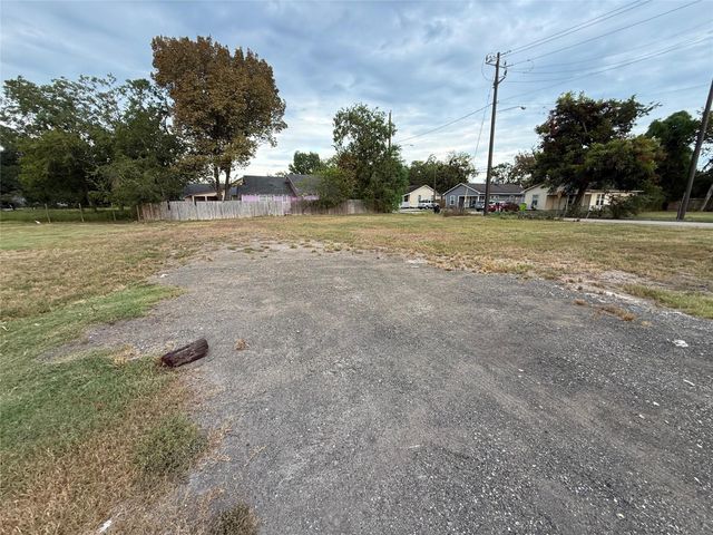 400 N 10th Street, Richmond, TX 77469
