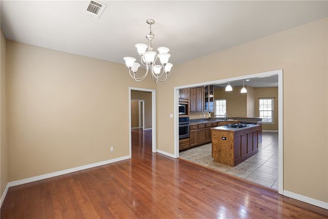 124 Mountain Point Road, Russellville, AR 72802