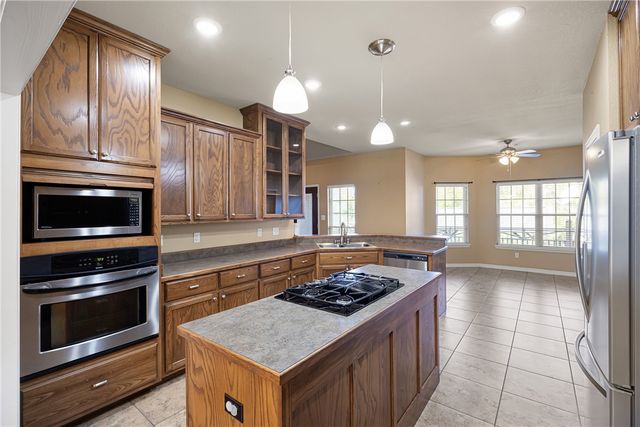 124 Mountain Point Road, Russellville, AR 72802