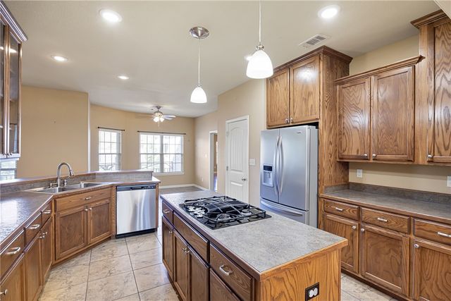 124 Mountain Point Road, Russellville, AR 72802