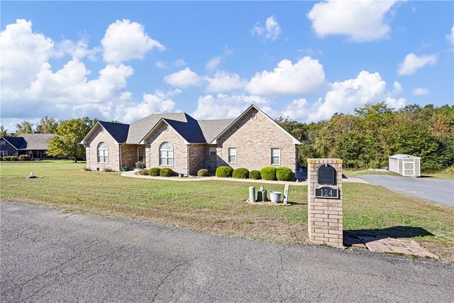 124 Mountain Point Road, Russellville, AR 72802