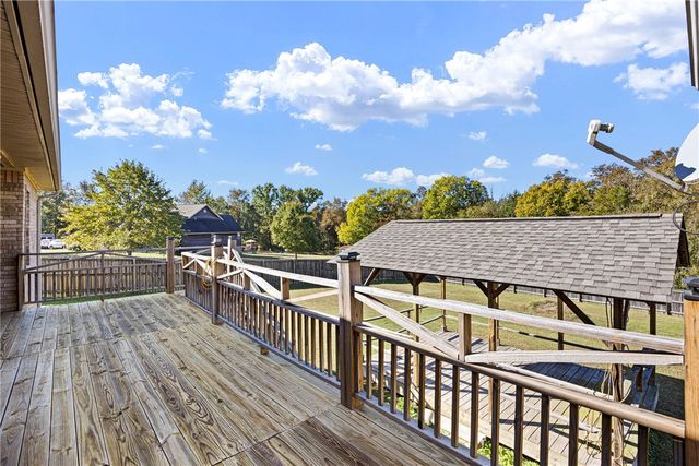 124 Mountain Point Road, Russellville, AR 72802