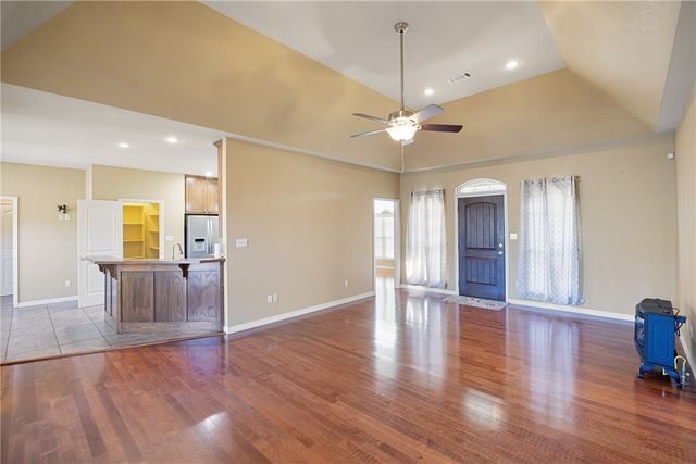 124 Mountain Point Road, Russellville, AR 72802