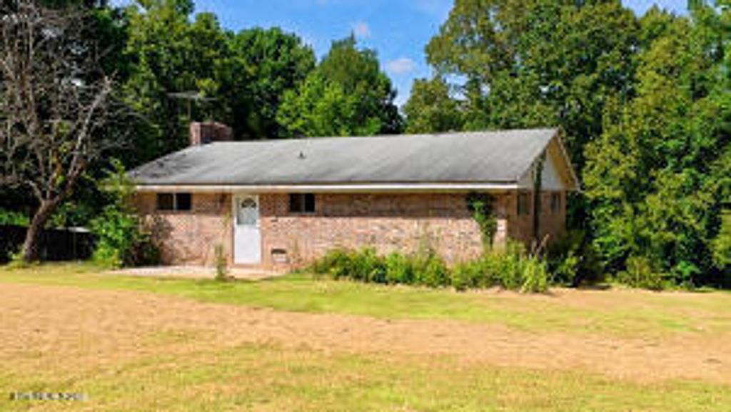 172 County Road 130, Athens, TN 37303