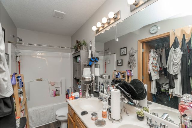 4814 NE Grove Lane, Ankeny, IA 50021