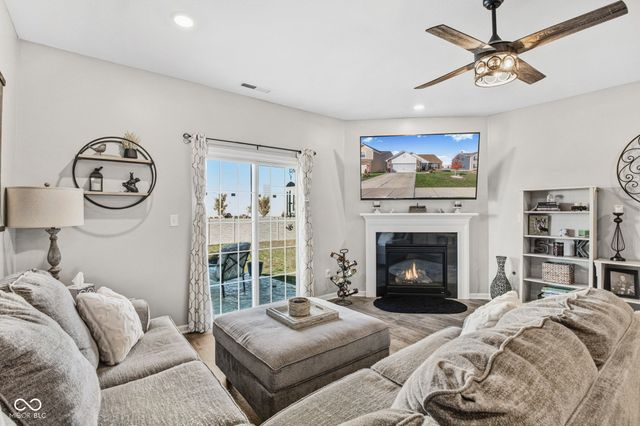 5206 Bramwell Lane, Whitestown, IN 46075