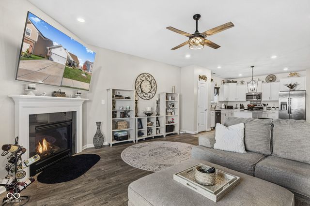 5206 Bramwell Lane, Whitestown, IN 46075