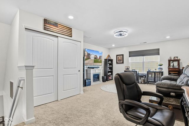 5206 Bramwell Lane, Whitestown, IN 46075