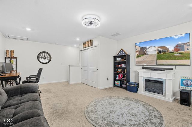 5206 Bramwell Lane, Whitestown, IN 46075