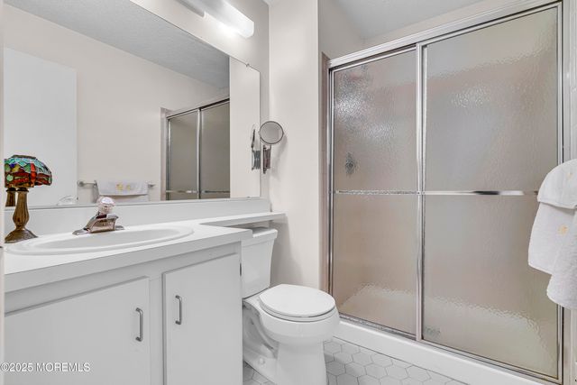 89 Chambord Court, Hamilton, NJ 08619