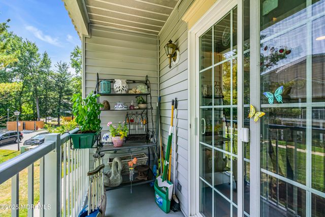 89 Chambord Court, Hamilton, NJ 08619