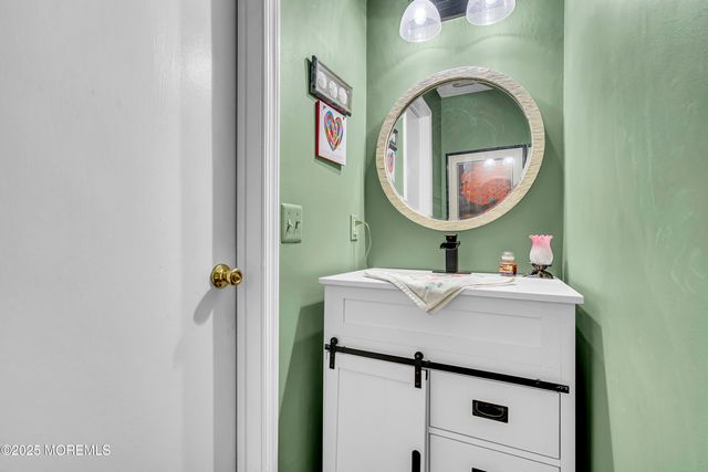 89 Chambord Court, Hamilton, NJ 08619