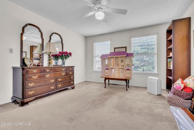 89 Chambord Court, Hamilton, NJ 08619