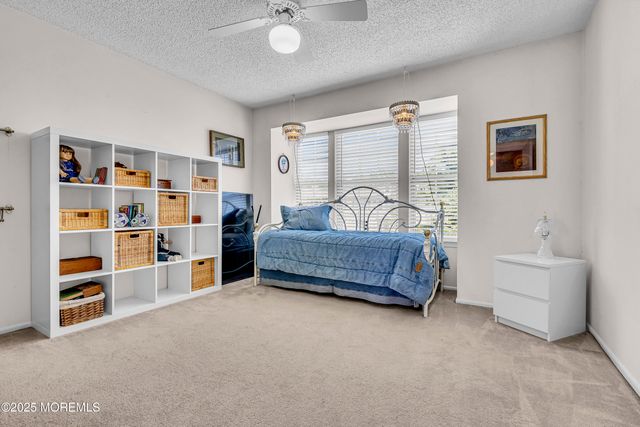 89 Chambord Court, Hamilton, NJ 08619