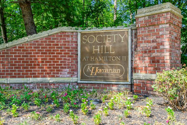 89 Chambord Court, Hamilton, NJ 08619