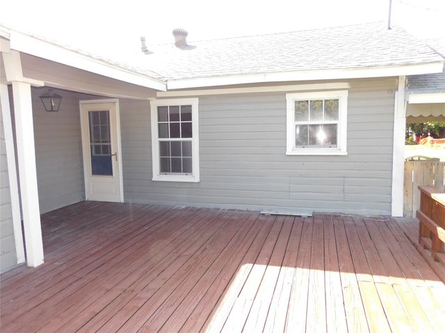 105 NW 7th Street, Hubbard, TX 76648