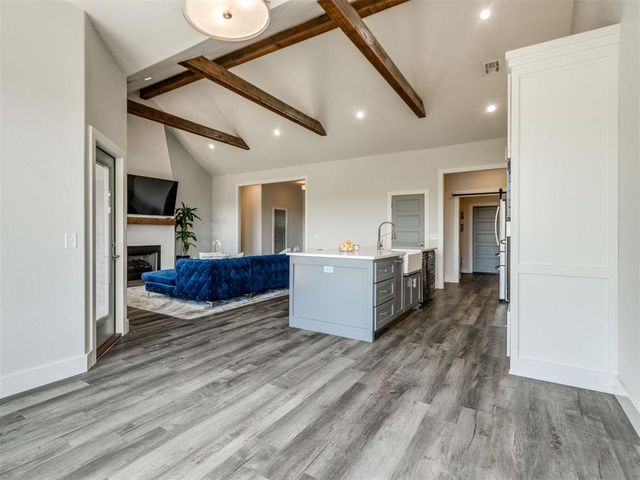 2304 E Kellan Court Terrace, Mustang, OK 73064