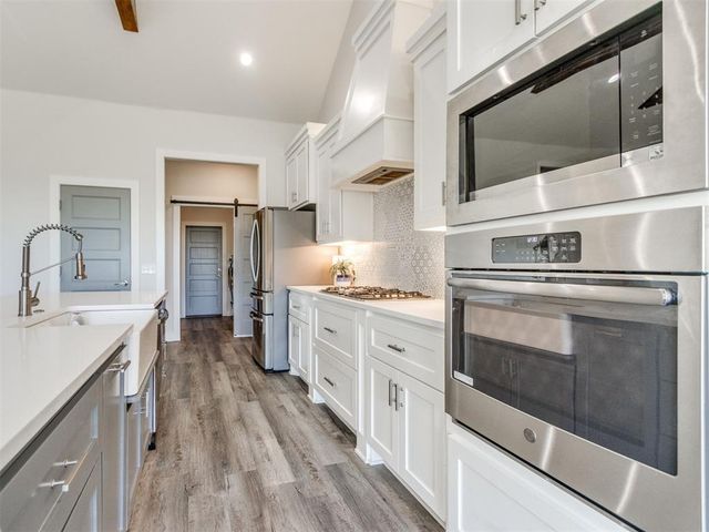 2304 E Kellan Court Terrace, Mustang, OK 73064
