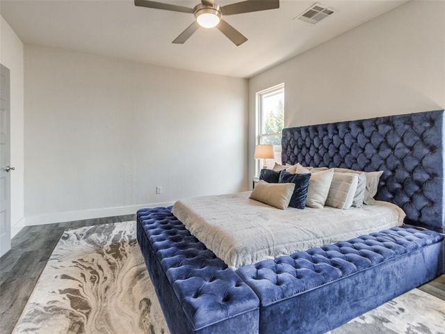 2304 E Kellan Court Terrace, Mustang, OK 73064
