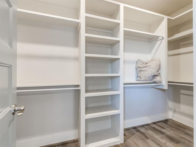 2304 E Kellan Court Terrace, Mustang, OK 73064