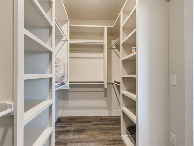 2304 E Kellan Court Terrace, Mustang, OK 73064
