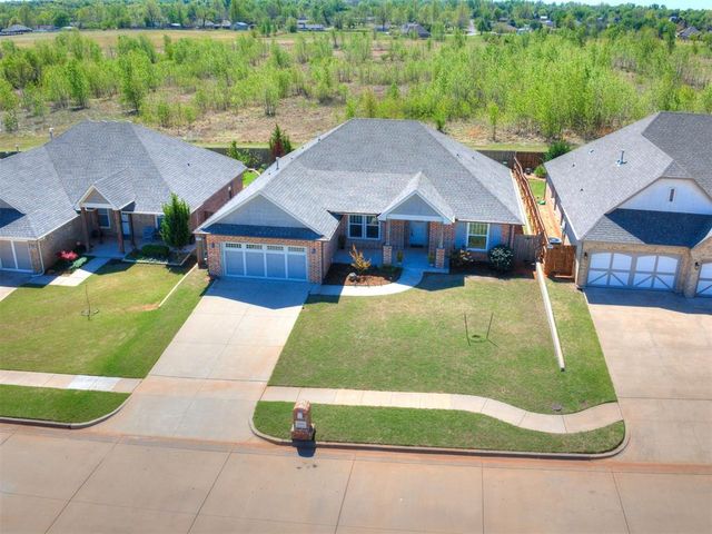 2304 E Kellan Court Terrace, Mustang, OK 73064