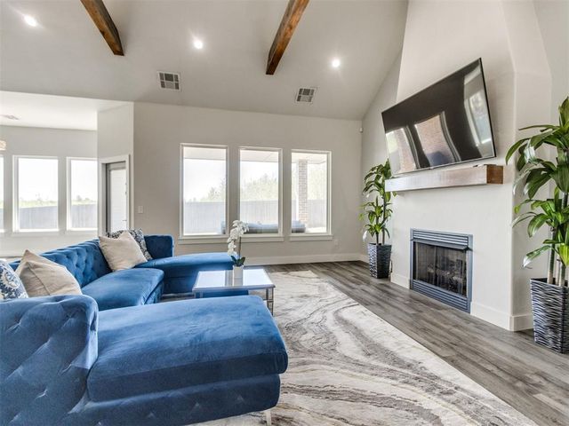 2304 E Kellan Court Terrace, Mustang, OK 73064