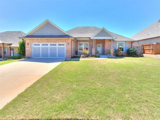 2304 E Kellan Court Terrace, Mustang, OK 73064